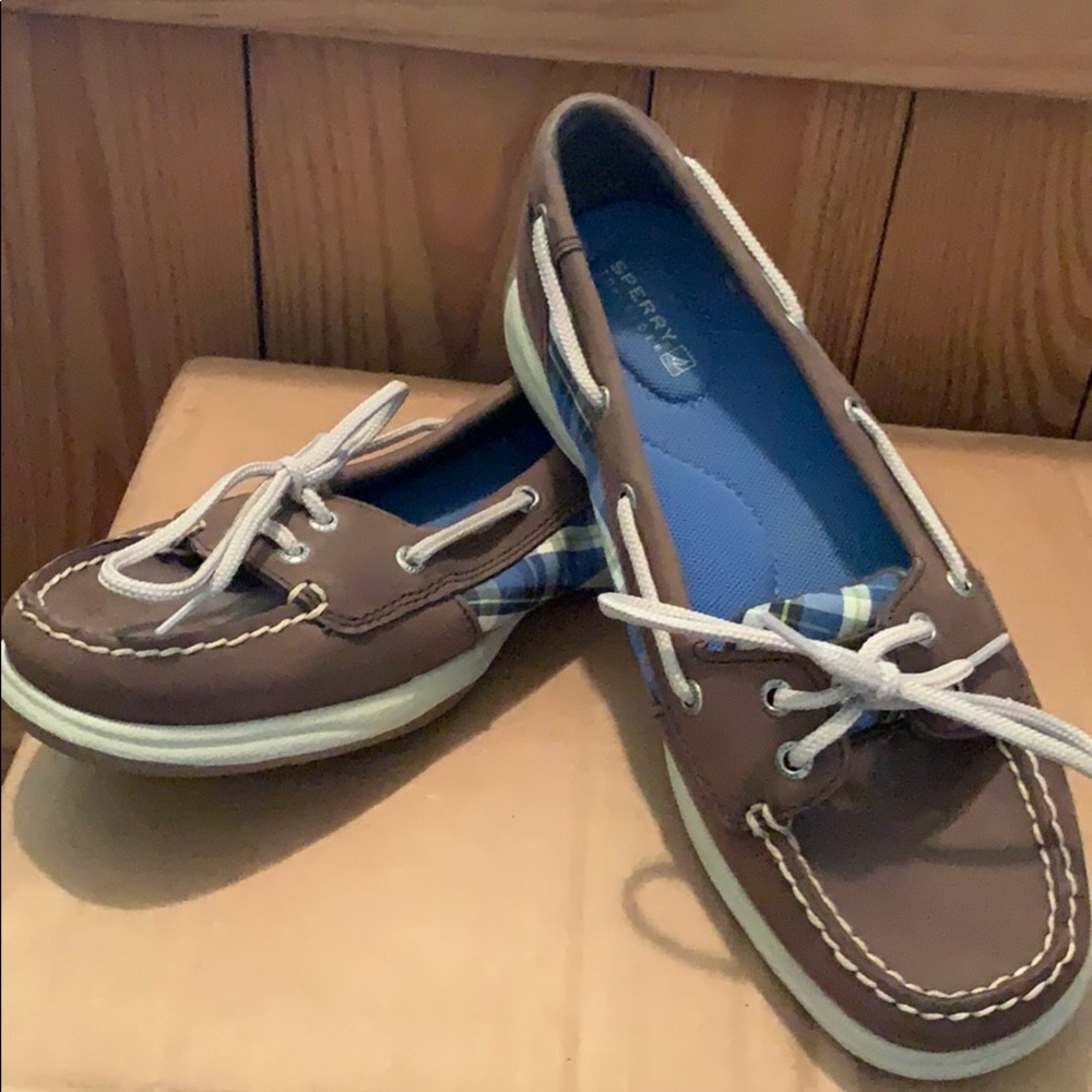 Women’s Sperry’s top sliders worn once